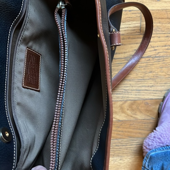 Vintage Coach! Black shoulder case. All the pockets. - Picture 6 of 7